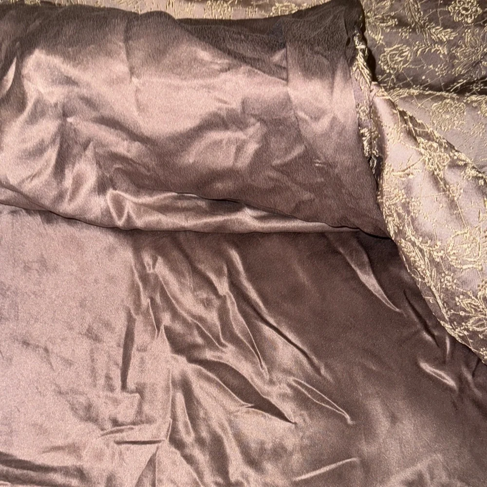 Luxurious Cream and Brown Comforter Set